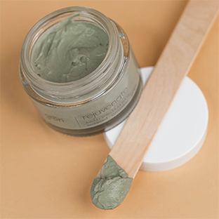 grön rejuvenate: awakening clay mask